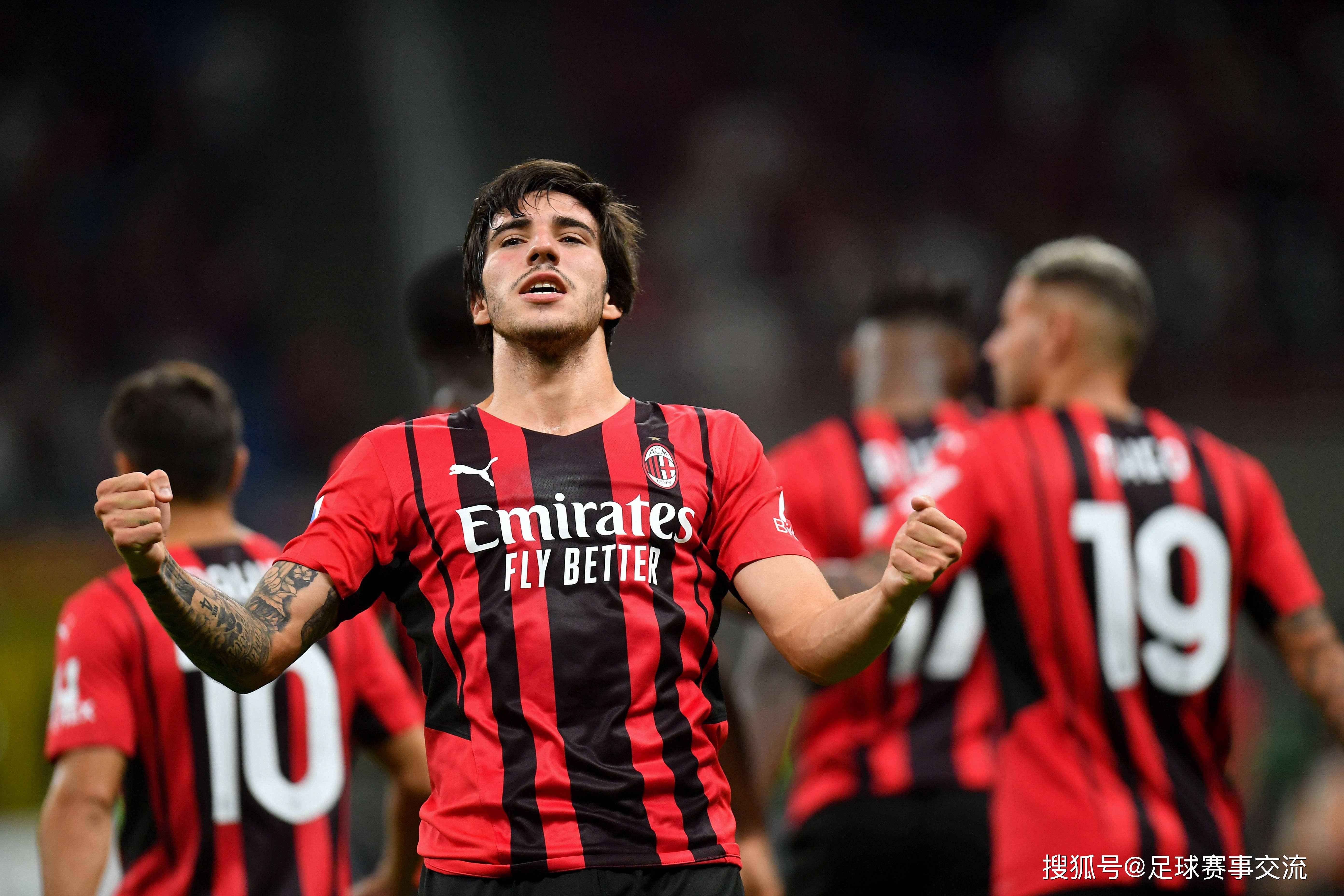 瓦伦西亚爆冷逆转AC米兰，意大利德比引争议的简单介绍