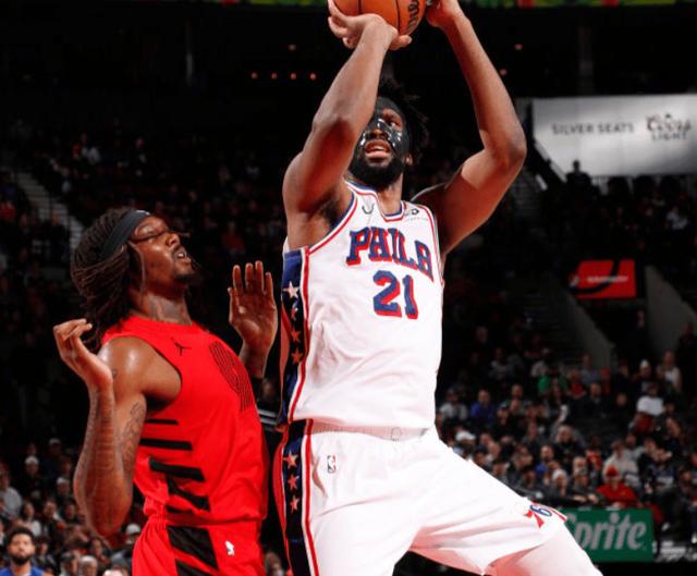 世俱杯冠军-包含人负黄蜂，东部第一宝座岌岌可危的词条