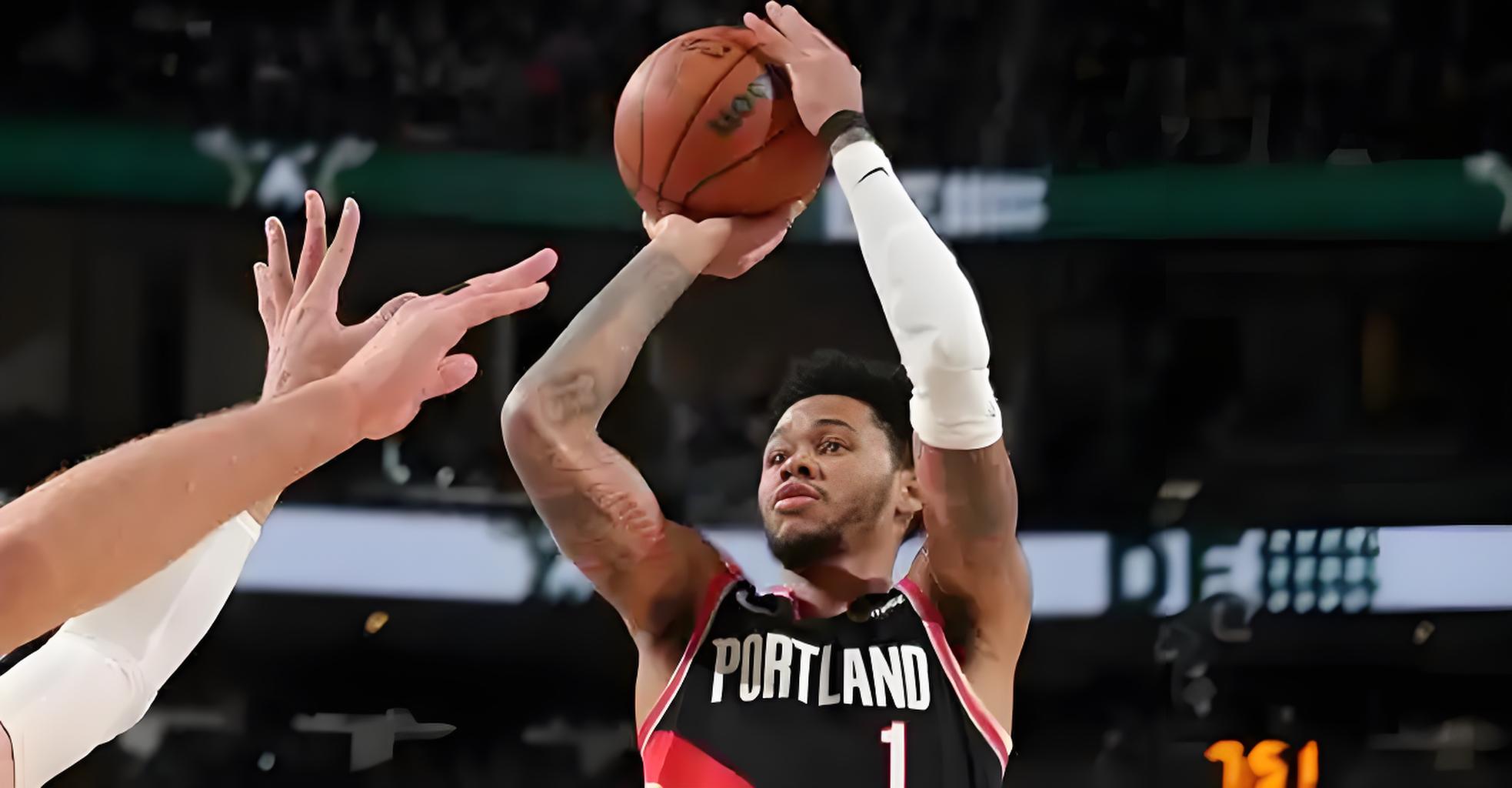 开拓者队主场作战，球队士气高昂取得胜利的简单介绍