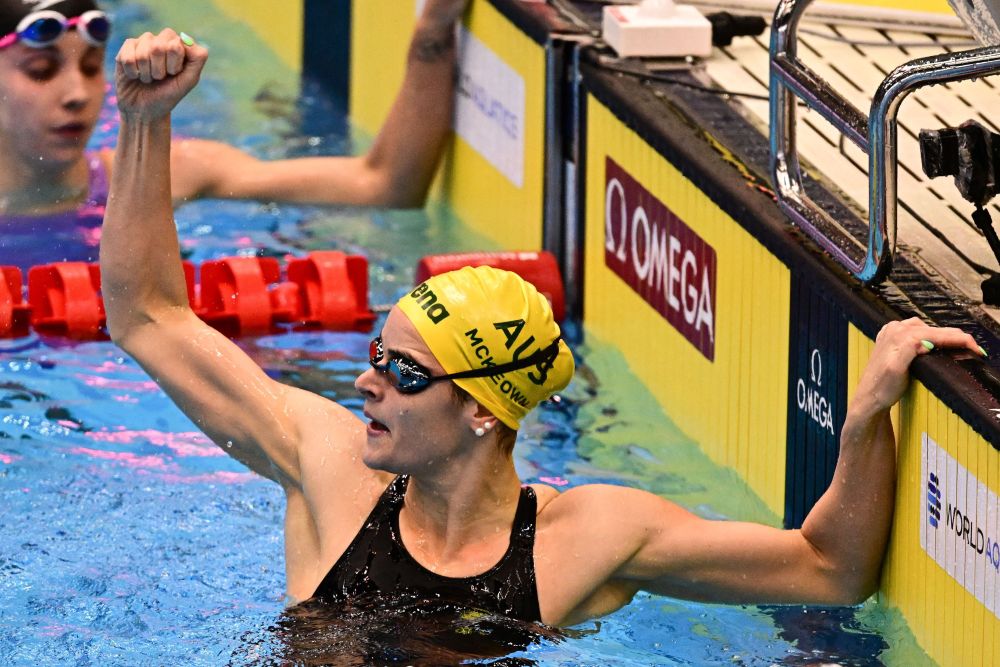 关于澳大利亚游泳选手顽强力争，获得奖牌的信息