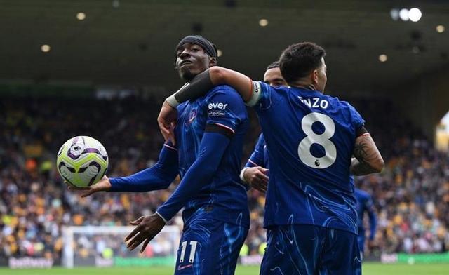 切尔西逆转取胜，冲击联赛前四阵地