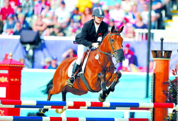 捷克选手实现射击比赛突破，夺得奖牌