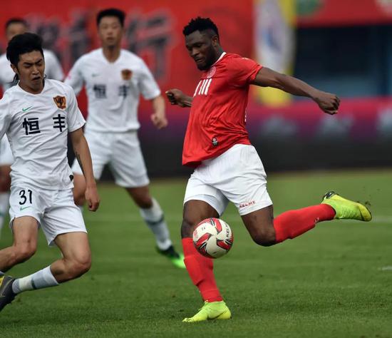 包含四川队艰难取胜，实力有所增强的词条