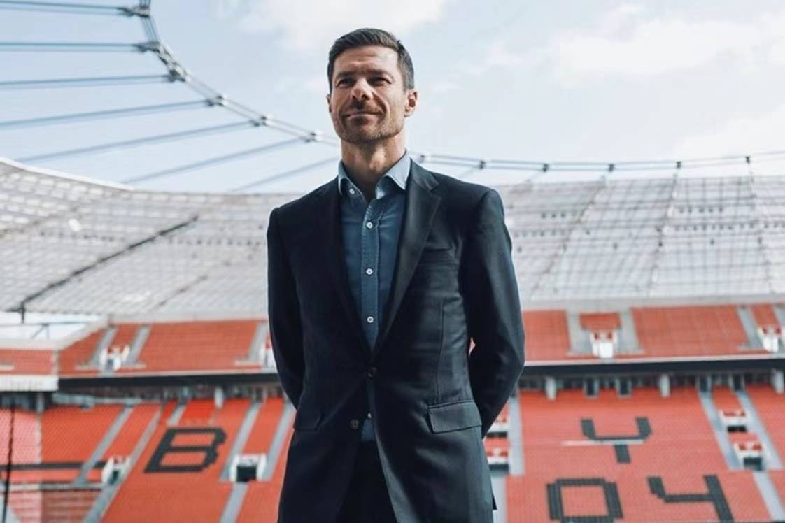 梅尔滕斯战胜云达不莱梅，保持不败状态