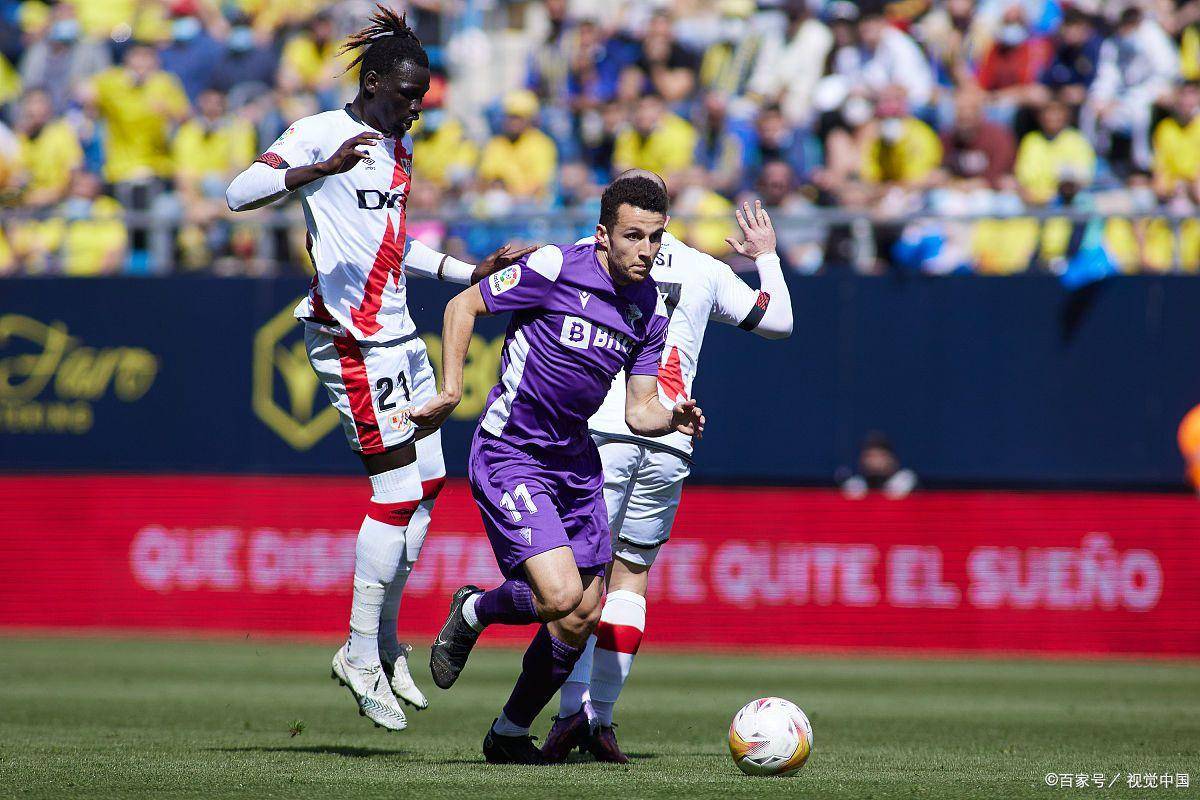 巴列卡诺主教练寻找后卫位置替代