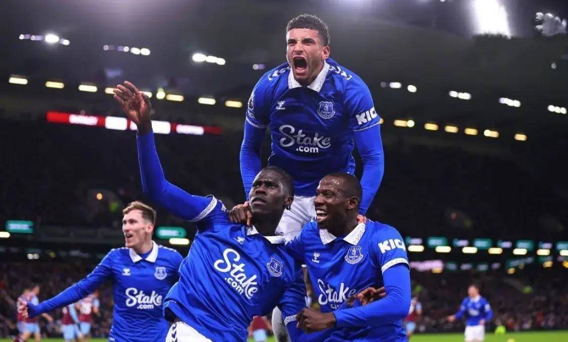 布莱克本罗沃客场告捷，提升形势同时逐渐保级