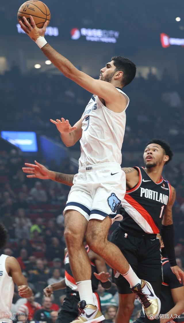 世俱杯赛程-灰熊击败开拓者，迎来连胜赛季第五场