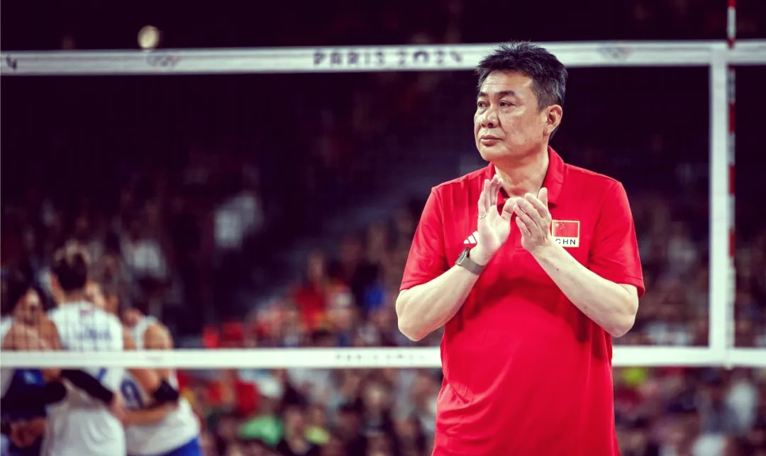 塞尔维亚队在比赛中展现实力，成功晋级