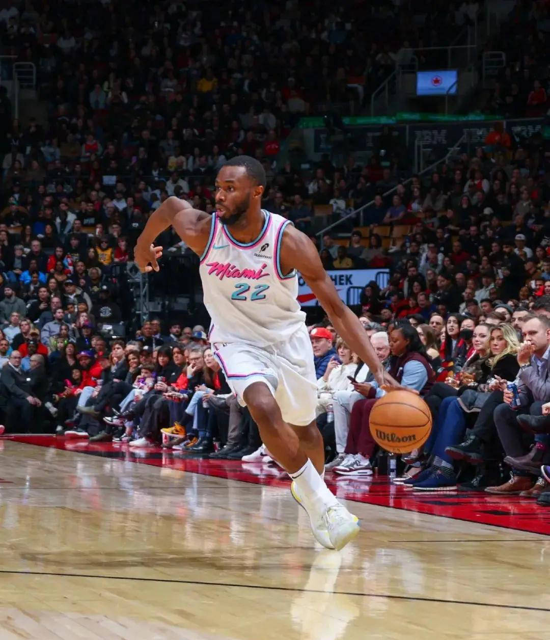 世俱杯奖金-包含美因茨队长发表见解，呼吁球队团结一致的词条