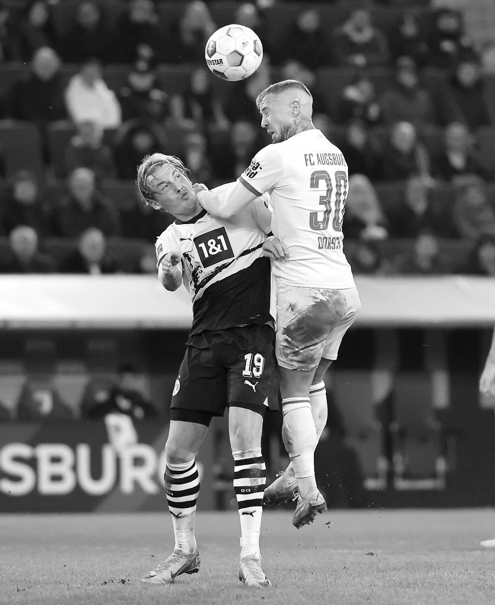 景气不振的奥格斯堡客场败给多特蒙德，连败不断