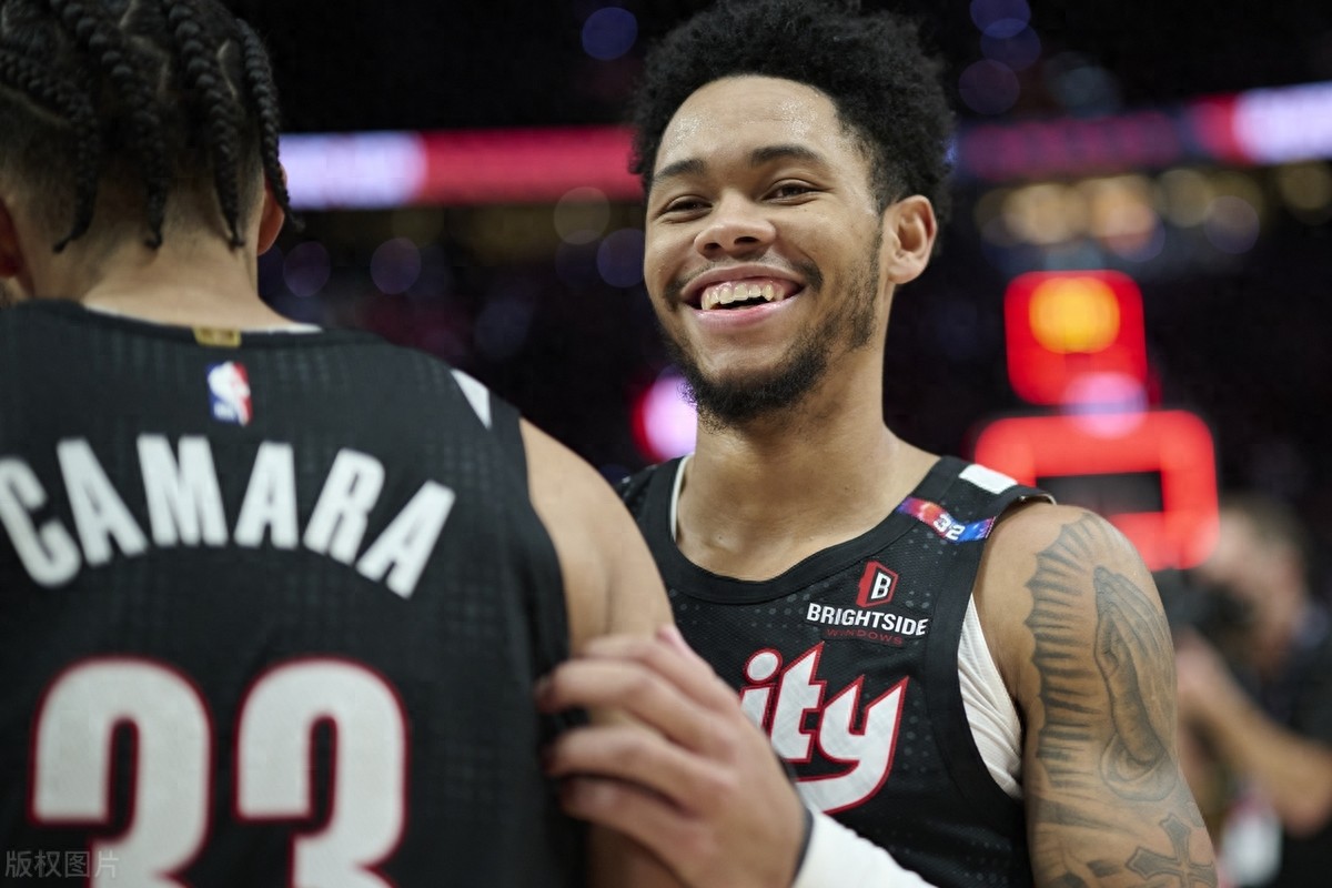 开拓者队签下新外援，加强球队内线实力