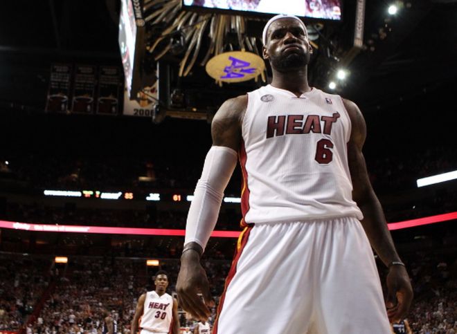 世俱杯-包含骑士惜败76人，勒布朗-詹姆斯砍下40分的词条