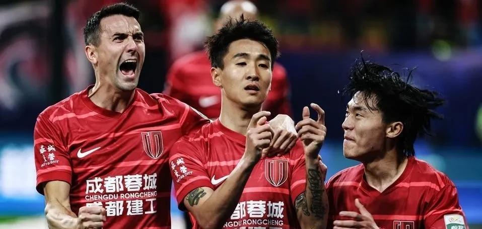 世俱杯2025-长春亚泰登陆胜利之岸，球队士气攀升