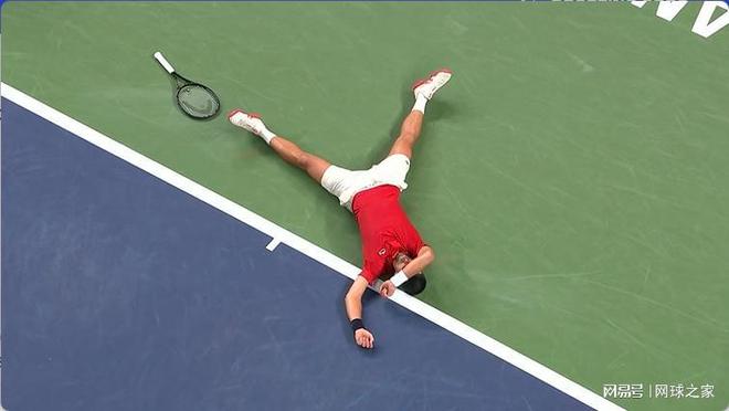 关于西班牙网球队鏖战法国网球队，费德勒一己之力扛起全队的信息