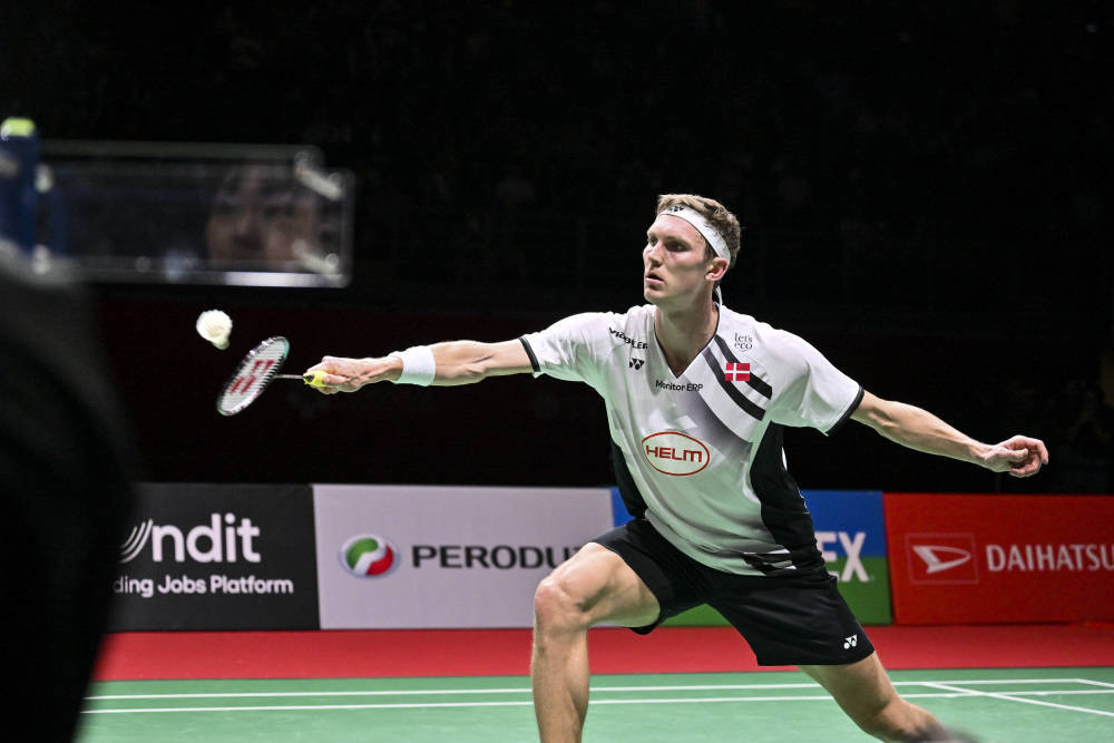 世俱杯决赛-法国羽毛球队碾压中国羽毛球队，安赛龙制霸全场的简单介绍